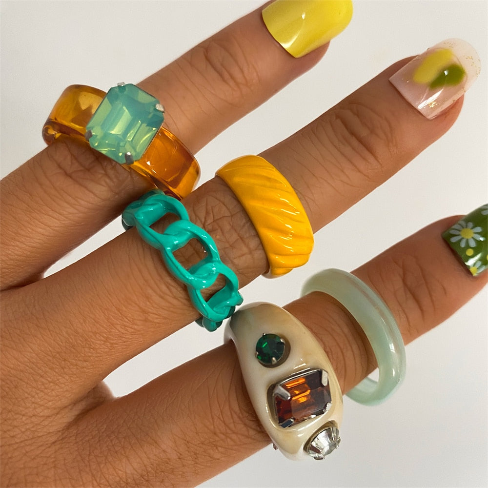 IPARAM Punk Colorful Green Resin Heart Rings Set for Women Fashion Heart Acrylic Chain Ring Wholesale Drip Oil Jewelry Gifts