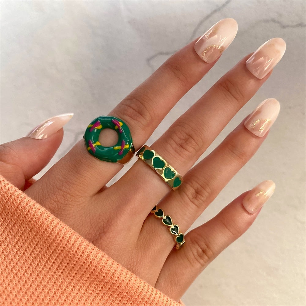 IPARAM Punk Colorful Green Resin Heart Rings Set for Women Fashion Heart Acrylic Chain Ring Wholesale Drip Oil Jewelry Gifts