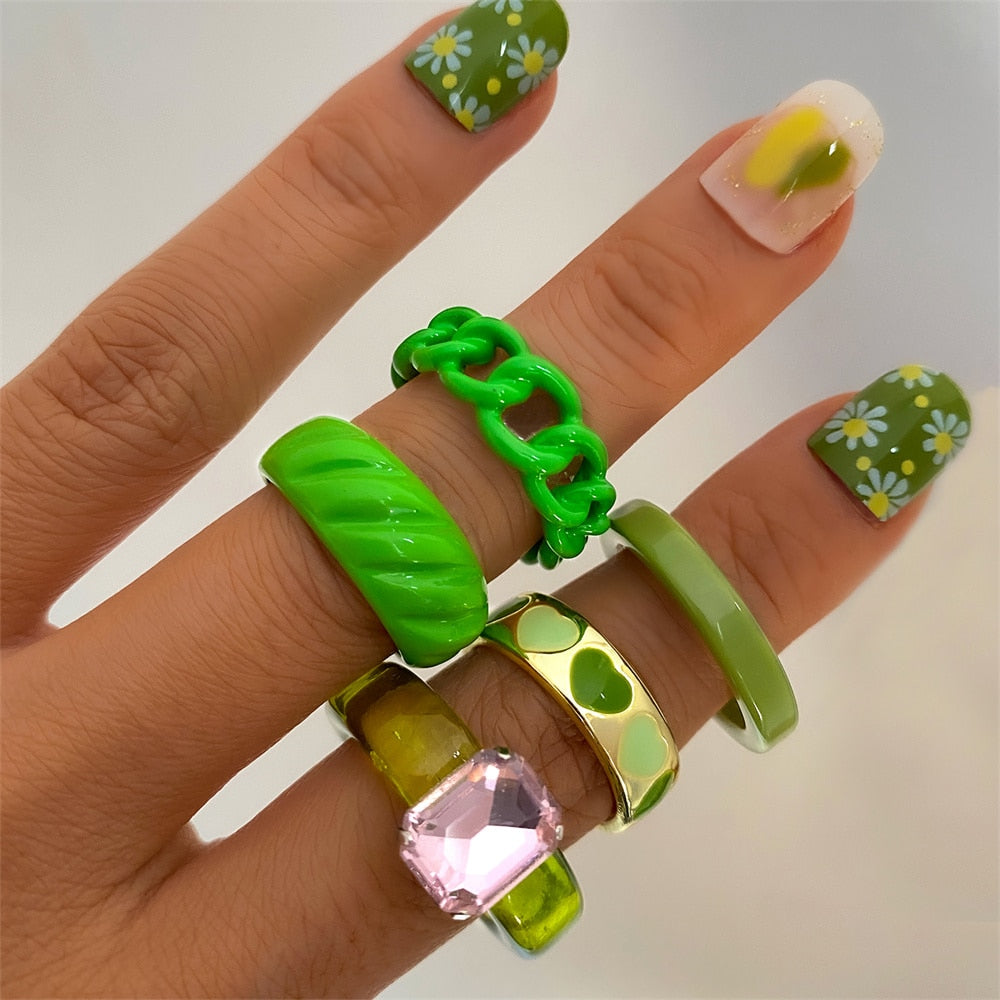 IPARAM Punk Colorful Green Resin Heart Rings Set for Women Fashion Heart Acrylic Chain Ring Wholesale Drip Oil Jewelry Gifts