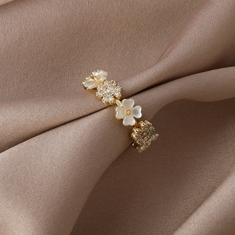 Flower Design Adjustable Ring